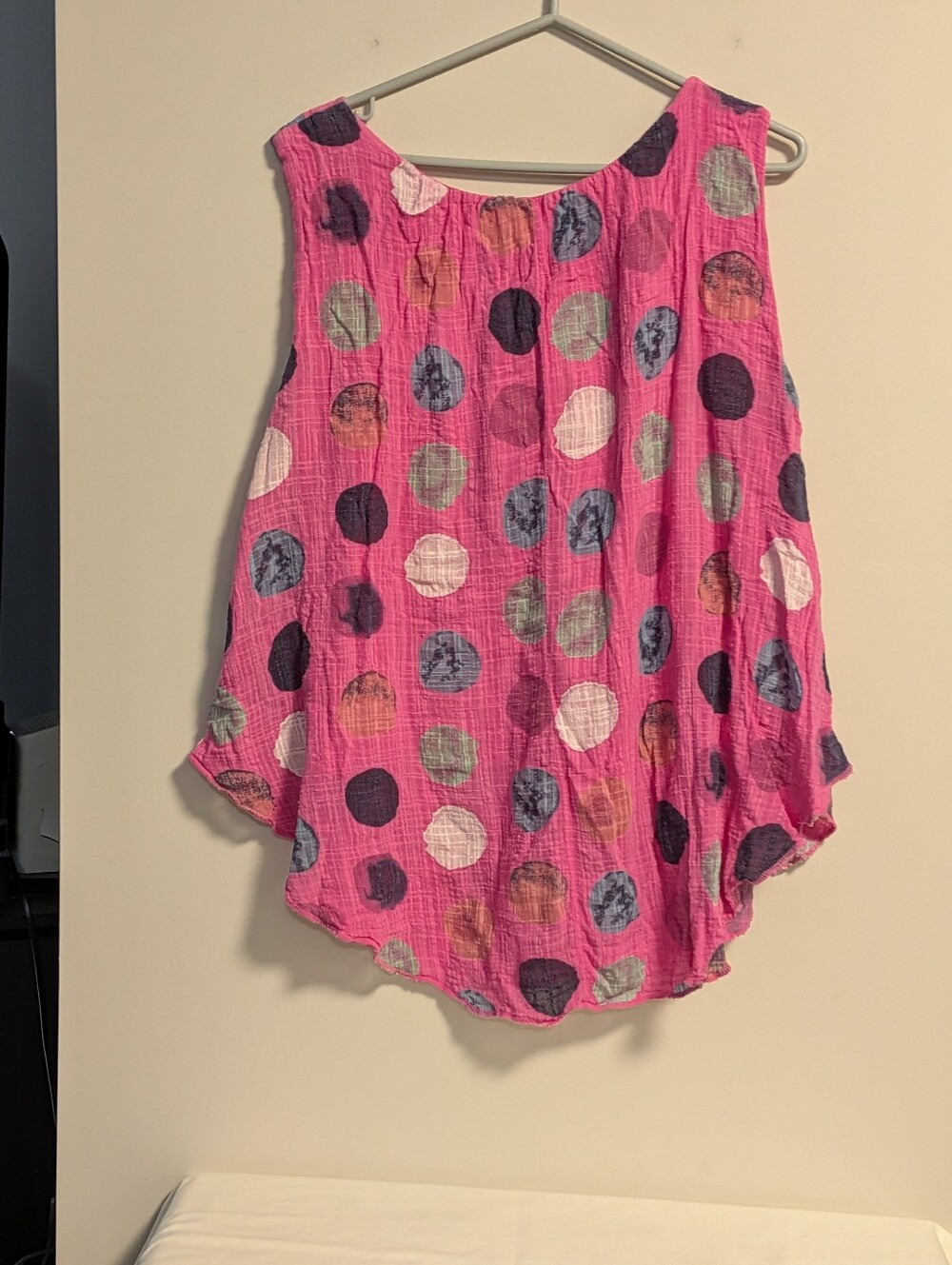 Made In Italy Gauzy Tank Top With Large Polka Dots Detail. Scooped Raw Hems. - Picture 7 of 7
